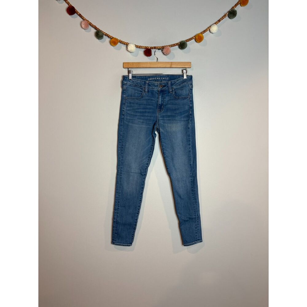 American Eagle medium wash Jegging jeans